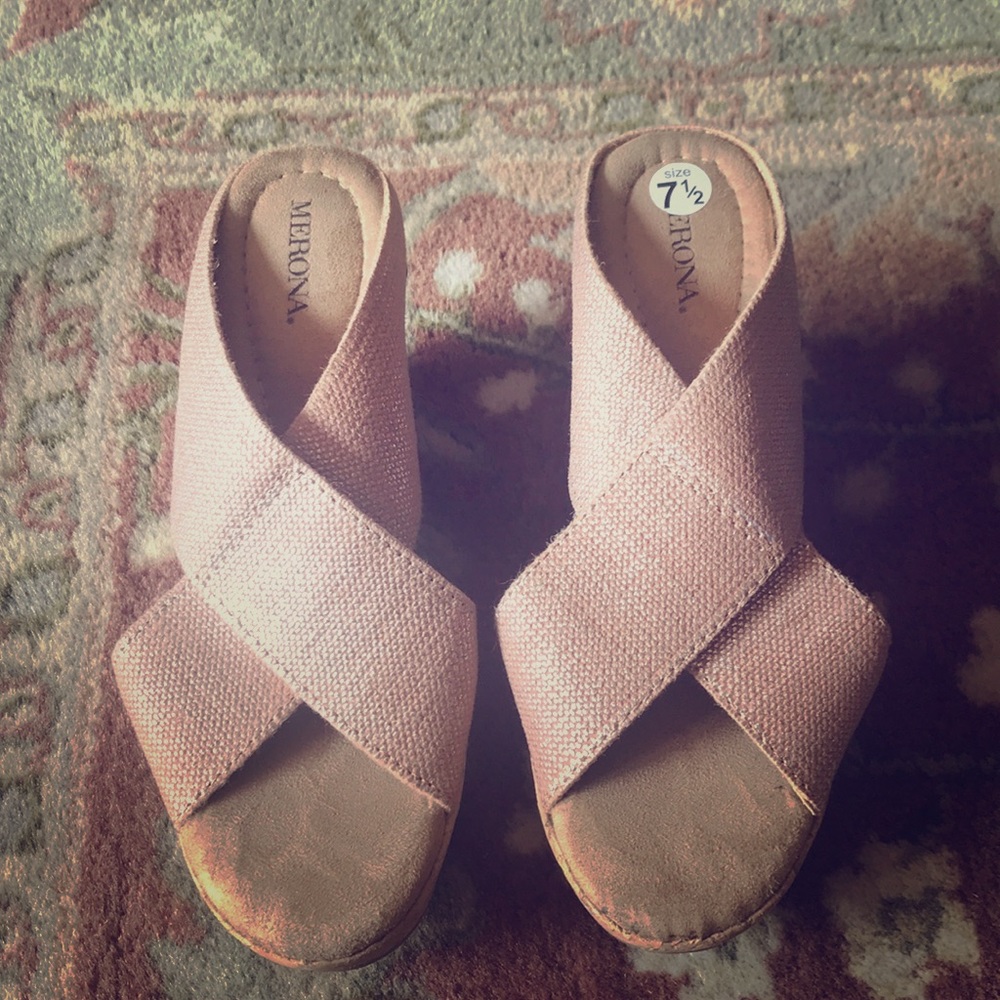 Metallic Peach Fabric Wedges - Size 7.5